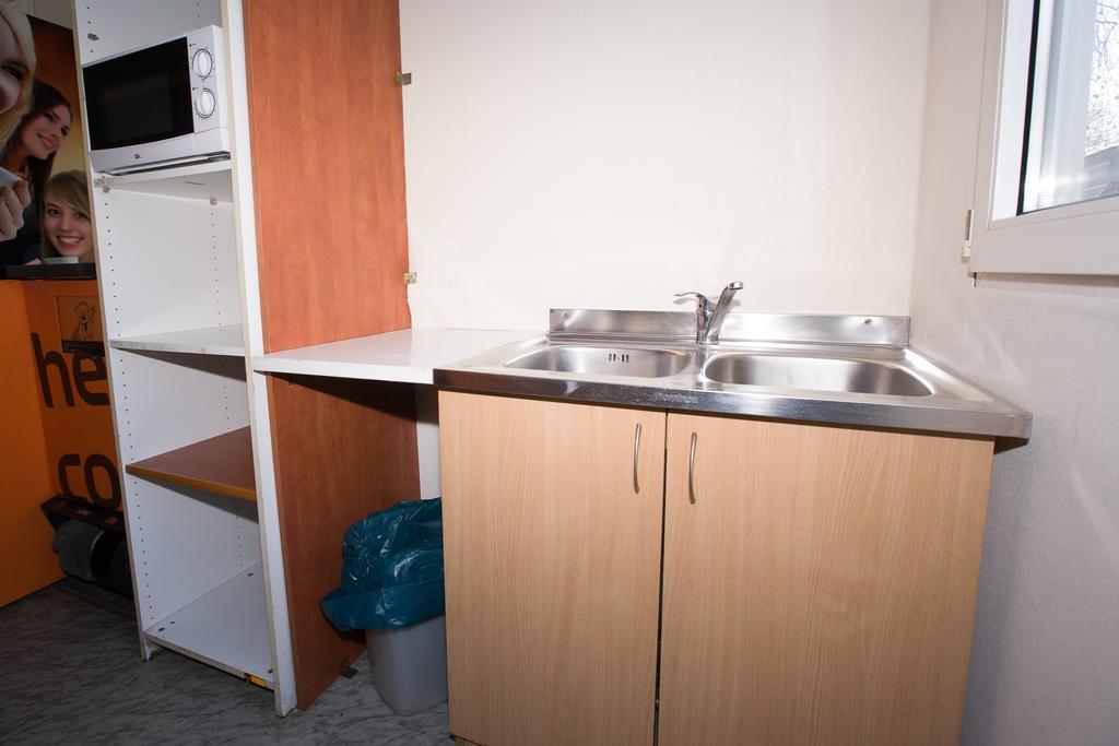 Hostel Metro Warsaw Luaran gambar